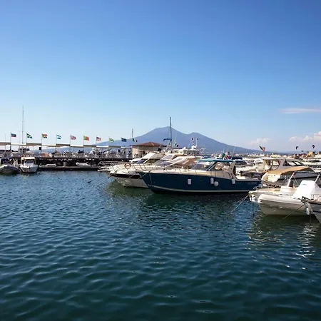 Raimo House Lungomare بيت للعطل *