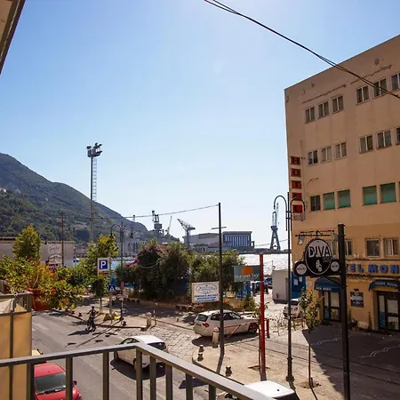 Raimo House Lungomare بيت للعطل *